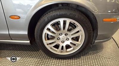 Lot 162 - 2004 JAGUAR S-TYPE V6 SE AUTO