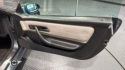 Lot 432 - 2001 MERCEDES SLK32 AMG