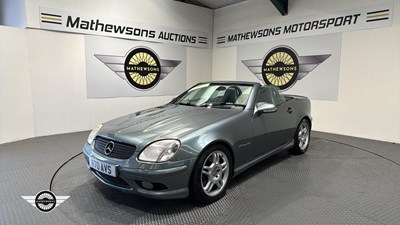 Lot 432 - 2001 MERCEDES SLK32 AMG