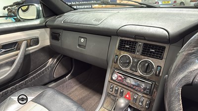 Lot 432 - 2001 MERCEDES SLK32 AMG