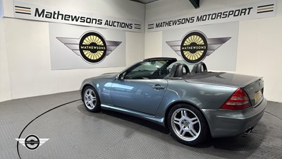 Lot 432 - 2001 MERCEDES SLK32 AMG