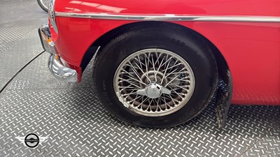 Lot 538 - 1973 MG B