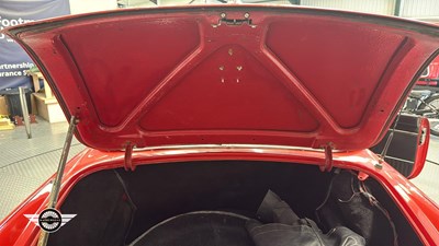 Lot 538 - 1973 MG B