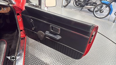 Lot 538 - 1973 MG B