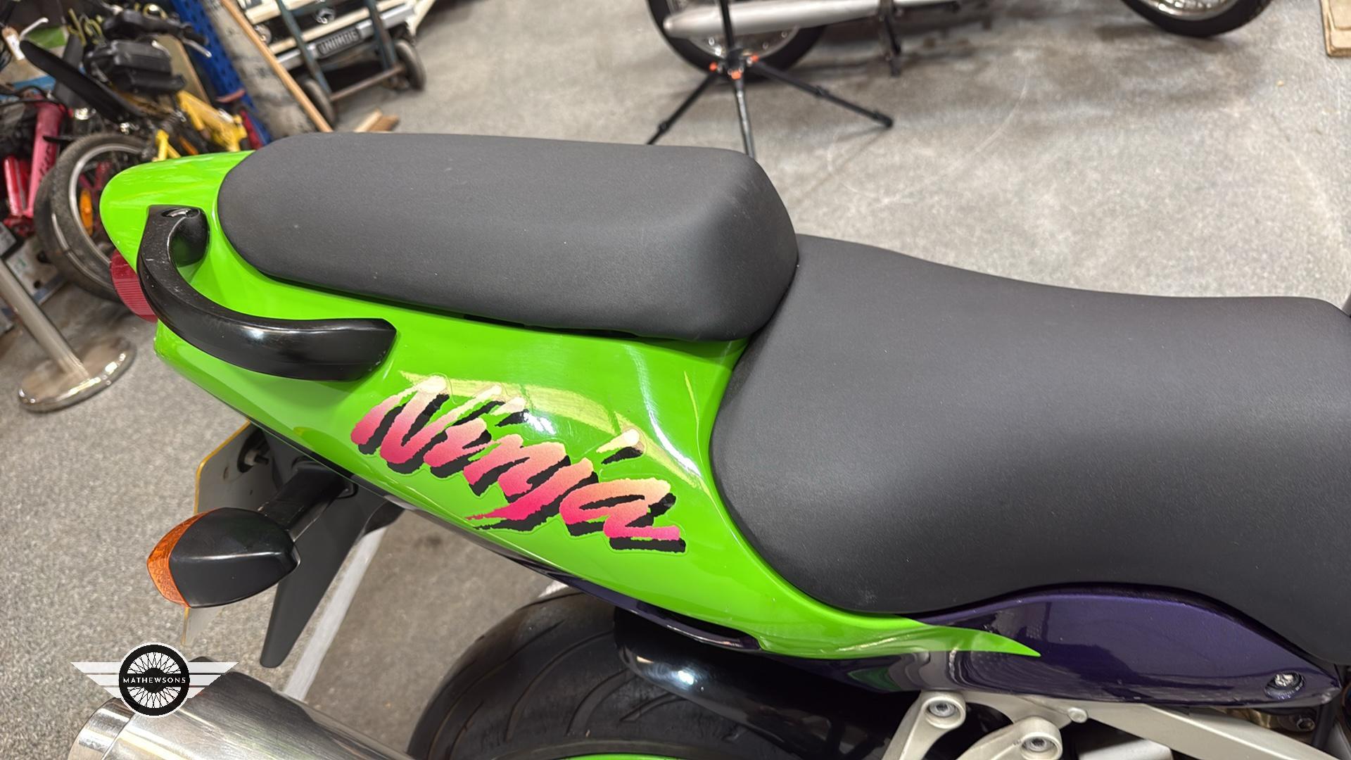 Lot 510 - 2001 KAWASAKI ZX900-E1