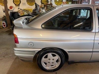 Lot 45 - 1993 FORD ESCORT XR3I