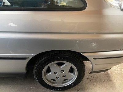 Lot 45 - 1993 FORD ESCORT XR3I