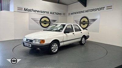 Lot 572 - 1988 FORD SIERRA SAPPHIRE L DIESEL