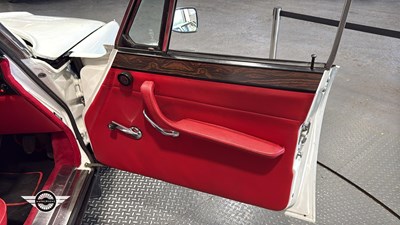 Lot 398 - 1972 ROVER 3500