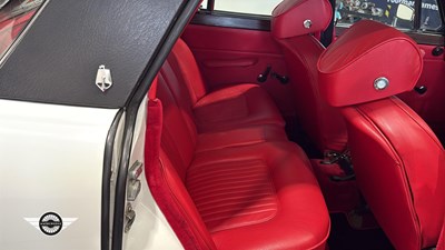 Lot 398 - 1972 ROVER 3500