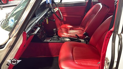 Lot 398 - 1972 ROVER 3500