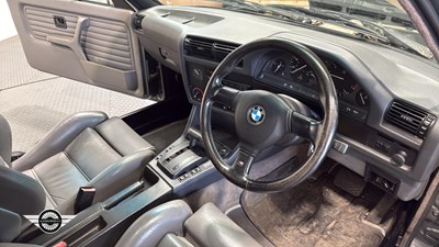 Lot 328 - 1990 BMW 325I CABRIOLET AUTO