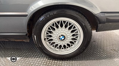 Lot 328 - 1990 BMW 325I CABRIOLET AUTO