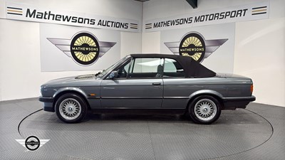 Lot 328 - 1990 BMW 325I CABRIOLET AUTO