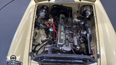 Lot 637 - 1969 MG C GT