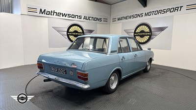 Lot 422 - 1969 FORD CORTINA DE LUXE