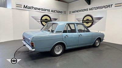 Lot 422 - 1969 FORD CORTINA DE LUXE