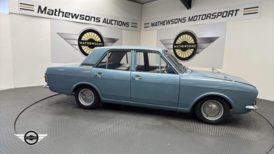 Lot 422 - 1969 FORD CORTINA DE LUXE