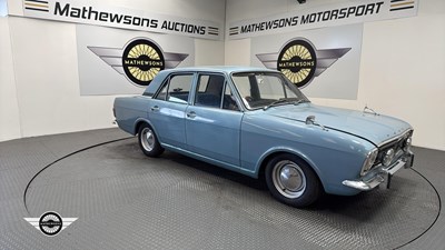 Lot 422 - 1969 FORD CORTINA DE LUXE