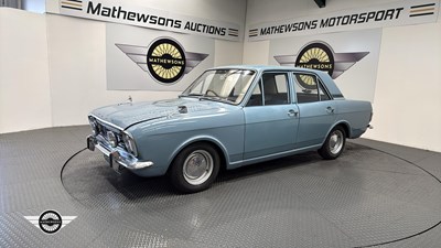 Lot 422 - 1969 FORD CORTINA DE LUXE