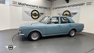 Lot 422 - 1969 FORD CORTINA DE LUXE