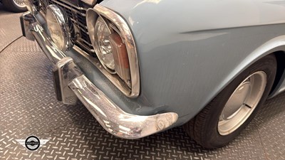 Lot 422 - 1969 FORD CORTINA DE LUXE