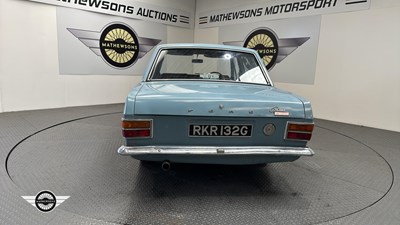 Lot 422 - 1969 FORD CORTINA DE LUXE