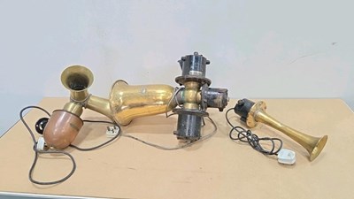 Lot 887 - 3X OLD SHIP KLAXONS