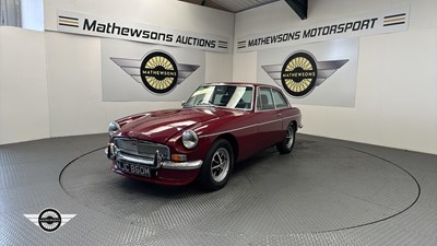 Lot 852 - 1973 MG B GT