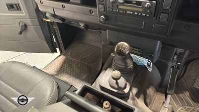Lot 318 - 2002 LAND ROVER DEFENDER 130 TD5