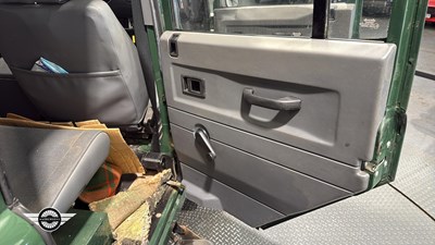Lot 318 - 2002 LAND ROVER DEFENDER 130 TD5