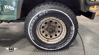 Lot 318 - 2002 LAND ROVER DEFENDER 130 TD5