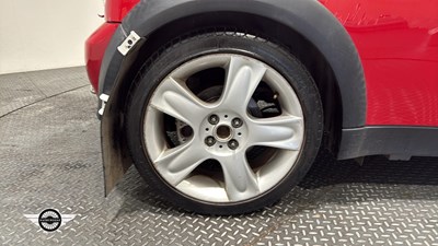 Lot 139 - 2005 MINI MINI COOPER