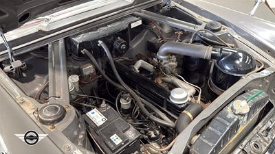 Lot 102 - 1960 FORD ZODIAC