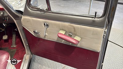 Lot 102 - 1960 FORD ZODIAC