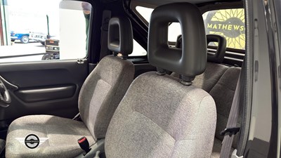 Lot 53 - 2004 SUZUKI JIMNY 02