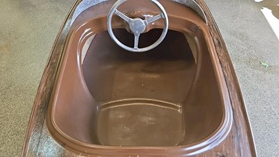 Lot 59 - 1960'S CHILD'S RIDE ON BOAT- IN FULL WORKING ORDER 65" LONG