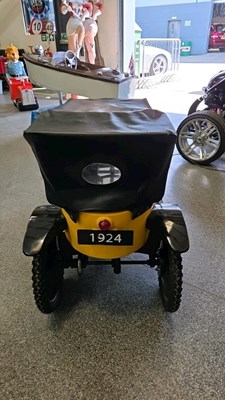 Lot 19 - CITROEN CHAIN DRIVEN PEDAL CAR, AS SHOWN ON THE BOOK PROVIDED, PEDAL CARS FOR KIDS