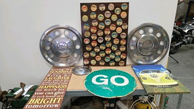 Lot 897 - TAX DISC DISPLAY & SELECTION OF HUB CAPS / SIGNS