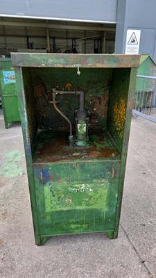 Lot 522 - STERNOL MOTOR OIL DISPENSING TANK