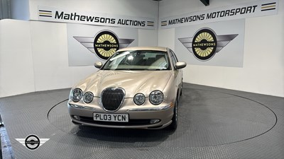 Lot 835 - 2003 JAGUAR S-TYPE V6 SE AUTO