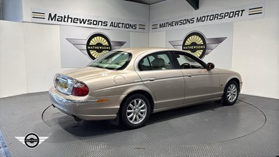 Lot 835 - 2003 JAGUAR S-TYPE V6 SE AUTO