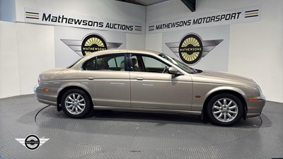 Lot 835 - 2003 JAGUAR S-TYPE V6 SE AUTO