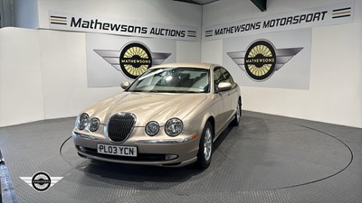 Lot 835 - 2003 JAGUAR S-TYPE V6 SE AUTO