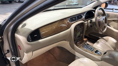Lot 835 - 2003 JAGUAR S-TYPE V6 SE AUTO