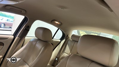 Lot 835 - 2003 JAGUAR S-TYPE V6 SE AUTO