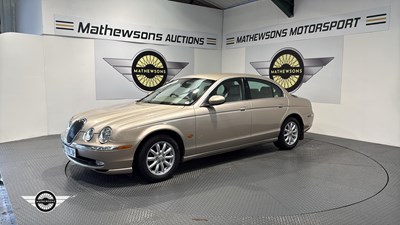Lot 835 - 2003 JAGUAR S-TYPE V6 SE AUTO
