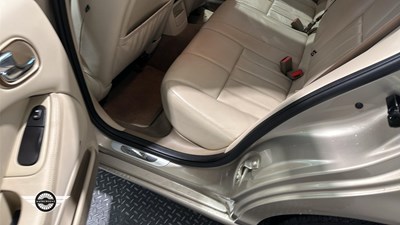 Lot 835 - 2003 JAGUAR S-TYPE V6 SE AUTO