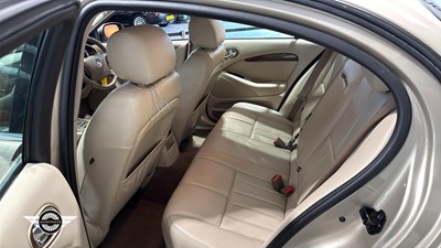 Lot 835 - 2003 JAGUAR S-TYPE V6 SE AUTO