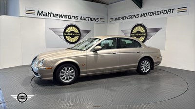 Lot 835 - 2003 JAGUAR S-TYPE V6 SE AUTO